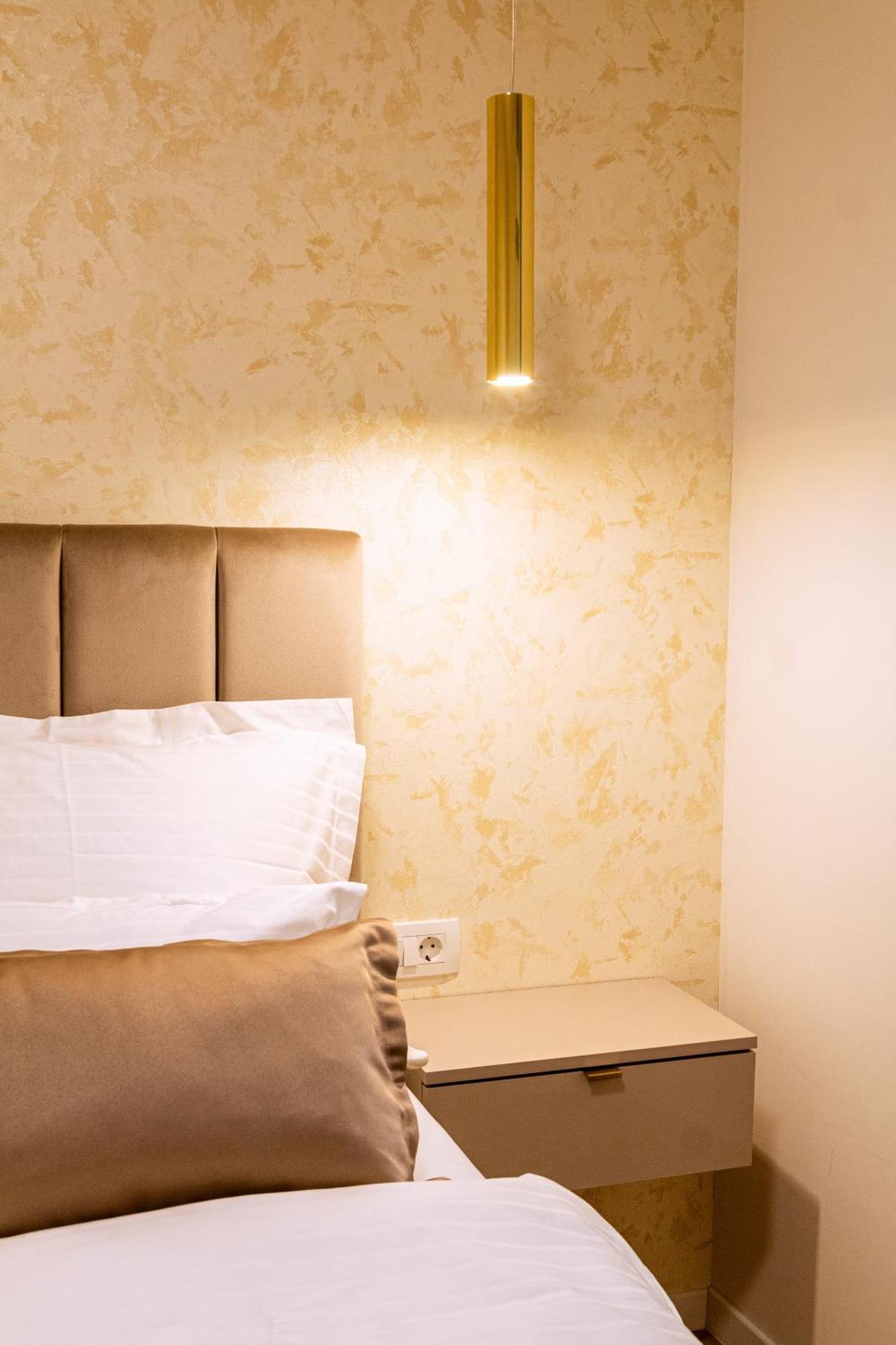 Luxury 2 Bedroom-2 Bathroom With Rooftop Terrace & Luxury App Apartment *