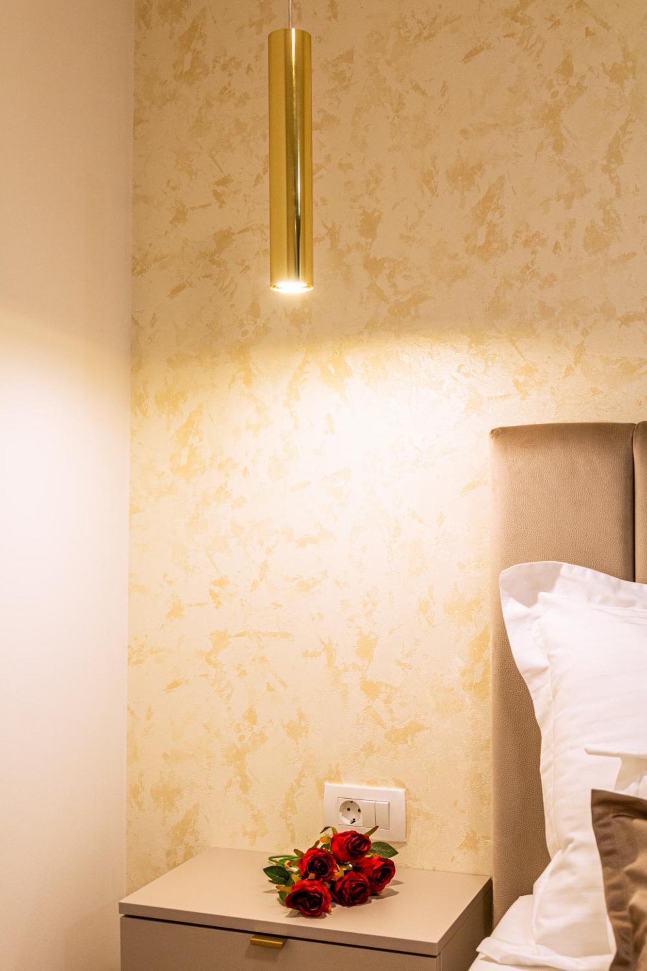 Apartment Luxury 2 Bedroom-2 Bathroom With Rooftop Terrace & Luxury App Split