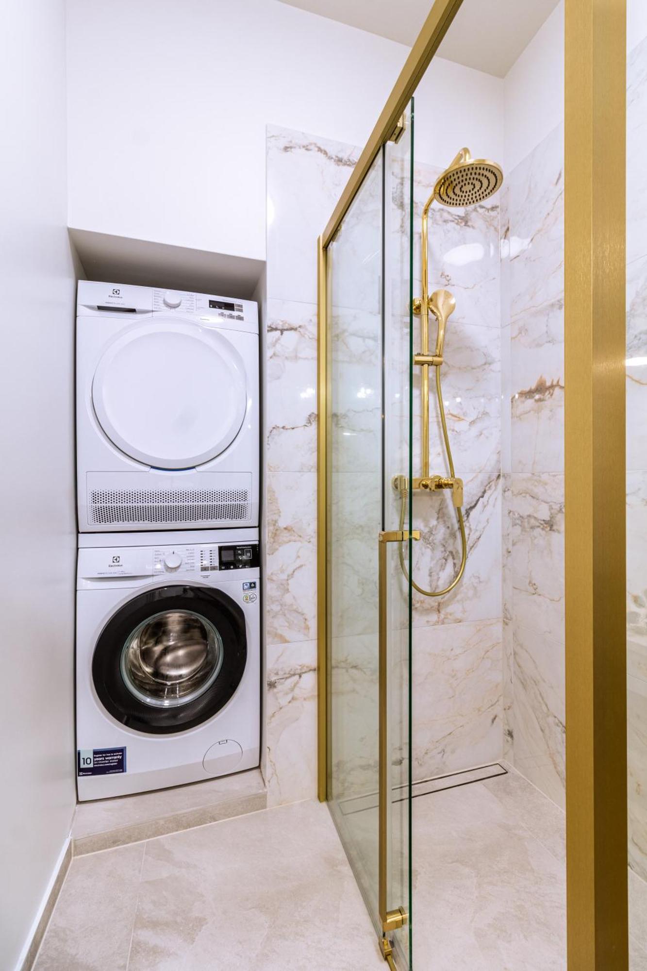 Apartment Luxury 2 Bedroom-2 Bathroom With Rooftop Terrace & Luxury App