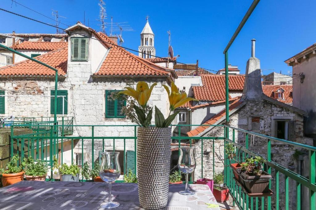 Apartment Luxury 2 Bedroom-2 Bathroom With Rooftop Terrace & Luxury App *